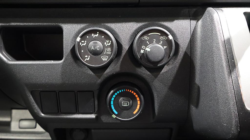2022 Toyota Hiace DX + Toyota Safety Sense image 332907