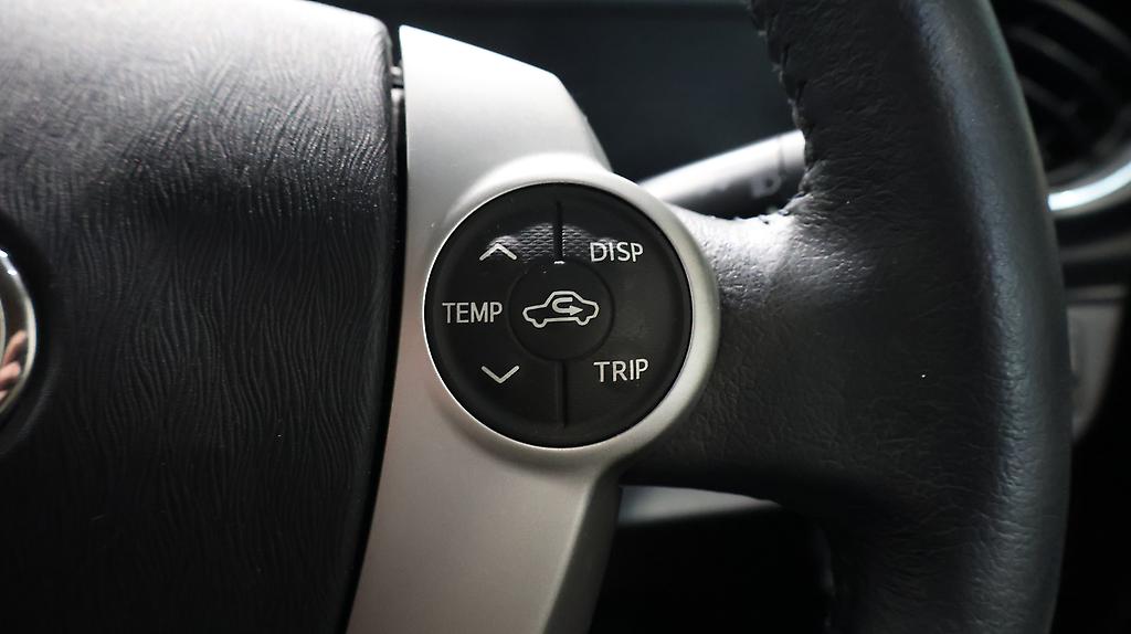 2012 Toyota Aqua G Hybrid image 335223