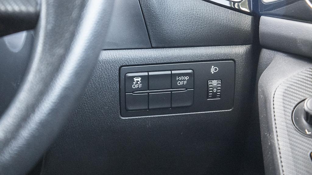 2014 Mazda Axela Low KMS! 15 S Push start, I stop image 331558