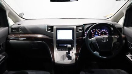 2013 Toyota Vellfire 2.4Z image 335530