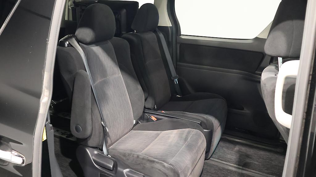 2013 Toyota Vellfire 2.4Z image 335528