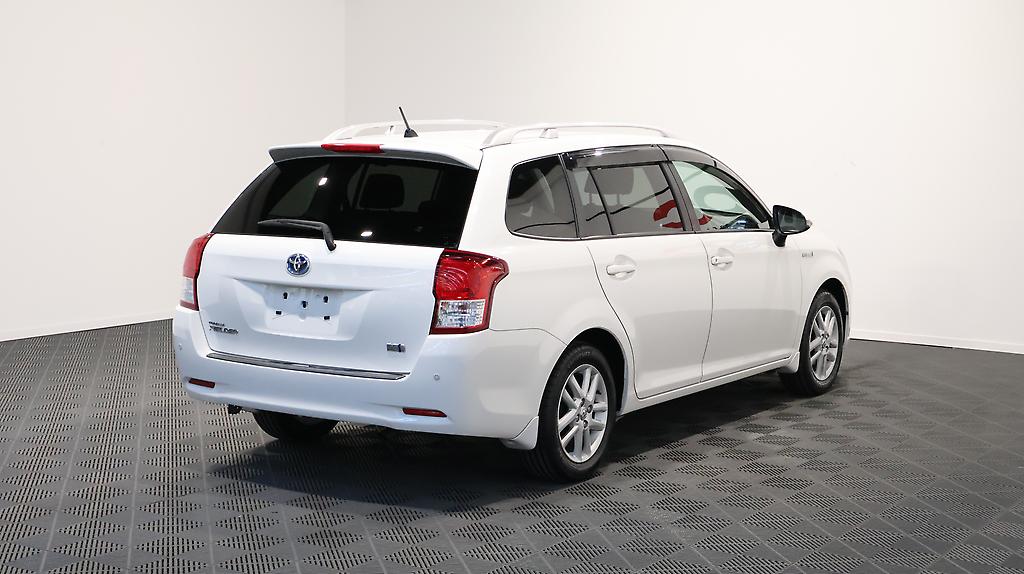 2014 Toyota Corolla Hybrid Fielder image 330867