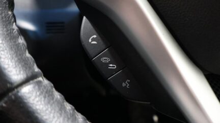 2015 Honda Shuttle Hybrid Z image 331352