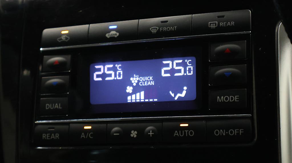 2013 Nissan Elgrand Highway Star Urban Chrome image 335557