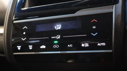 2014 Honda Fit Hybrid L Package image 335968