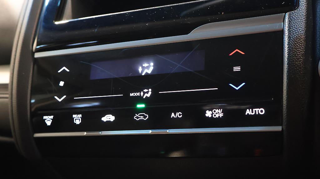 2014 Honda Fit Hybrid L Package image 335968