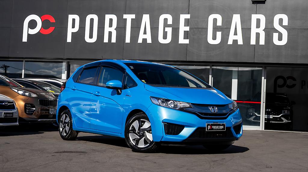 2015 Honda Fit Hybrid L Package image 333071