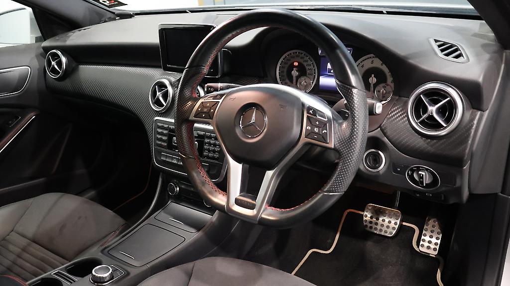 2015 Mercedes-benz A 180 AMG Package image 331277