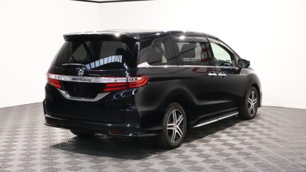 2015 Honda Odyssey Absolute Advance image 333651
