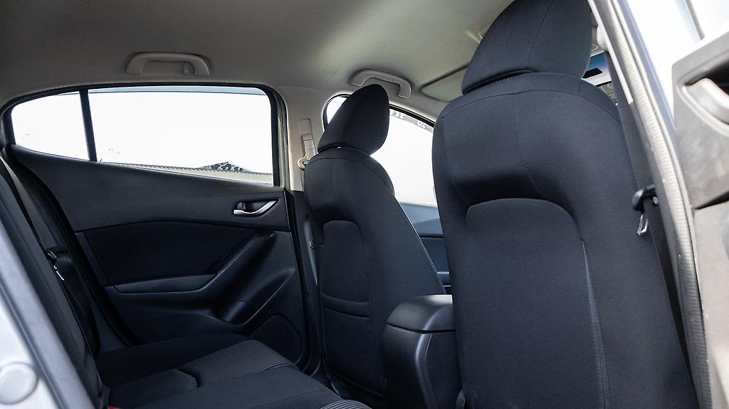 2014 Mazda Axela Low KMS! 15 S Push start, I stop image 331553