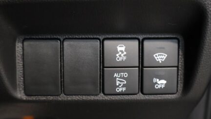 2015 Honda Shuttle Hybrid Z image 331349