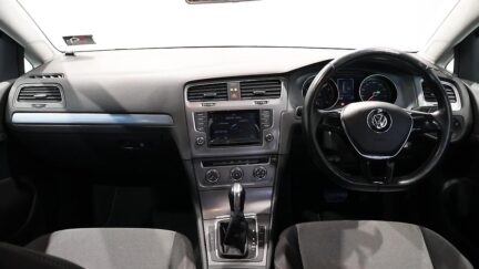 2014 Volkswagen Golf image 335255