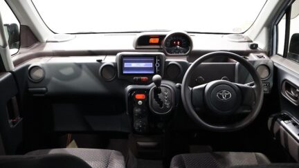 2013 Toyota Spade F Model image 336031