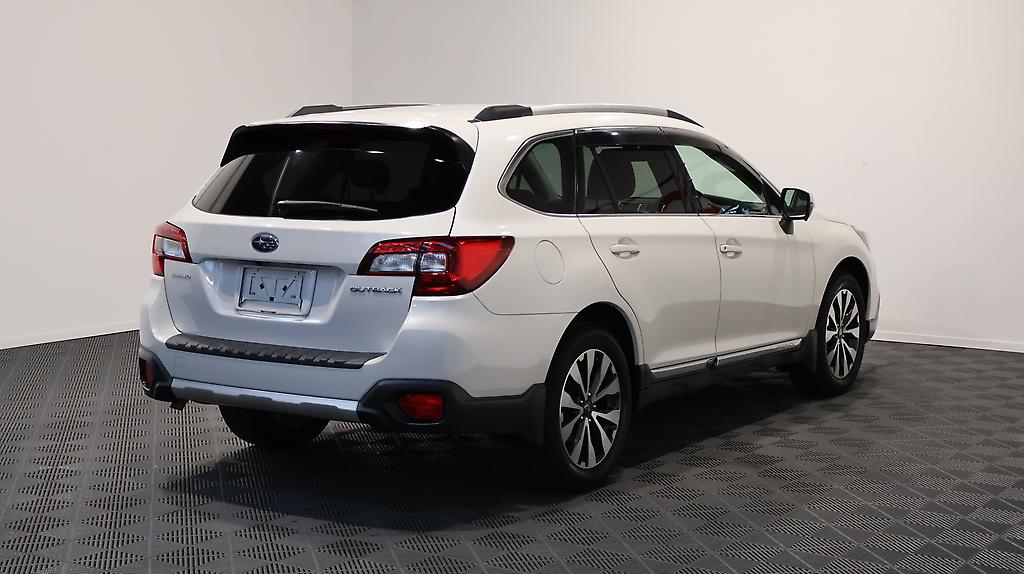 2015 Subaru Outback Limited with leather and cruise control image 332094