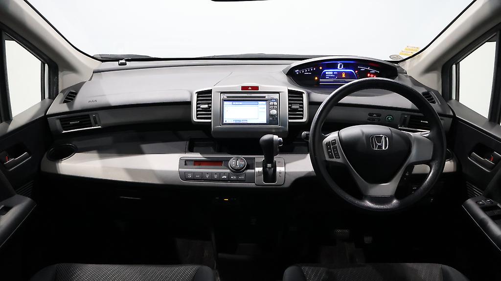 2013 Honda Freed Hybrid image 331597