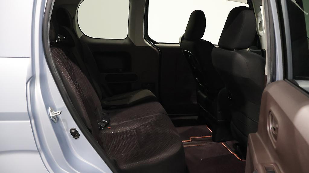 2013 Toyota Spade F Model image 336029