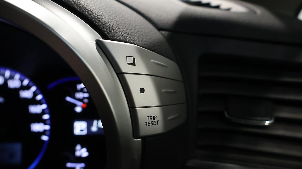2013 Nissan Elgrand Highway Star Urban Chrome image 335562