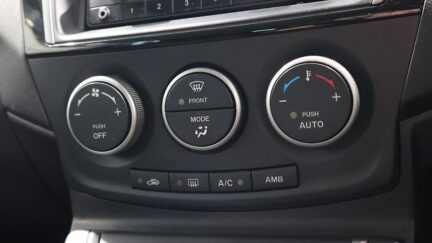 2013 Mazda Premacy 20S Skyactiv image 331670
