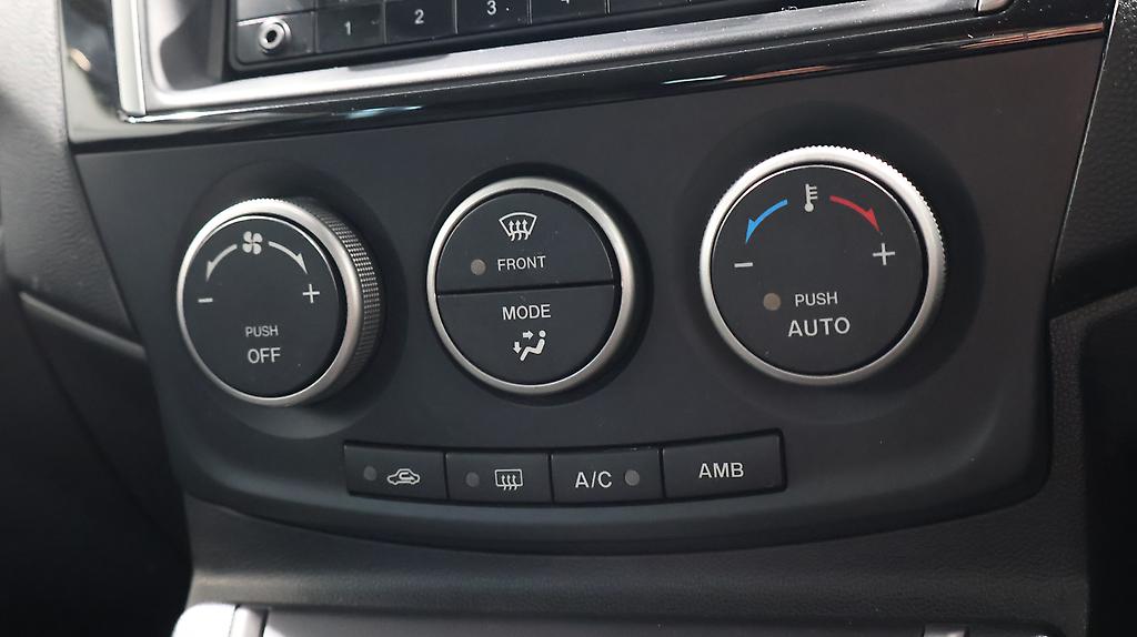 2013 Mazda Premacy 20S Skyactiv image 331670