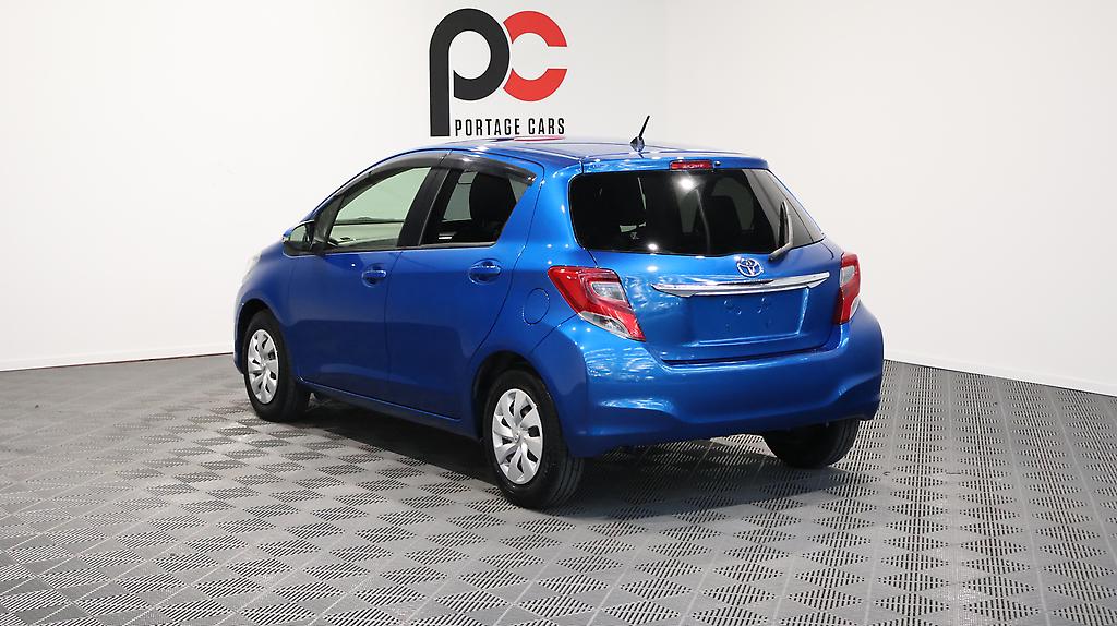 2015 Toyota Vitz image 333742