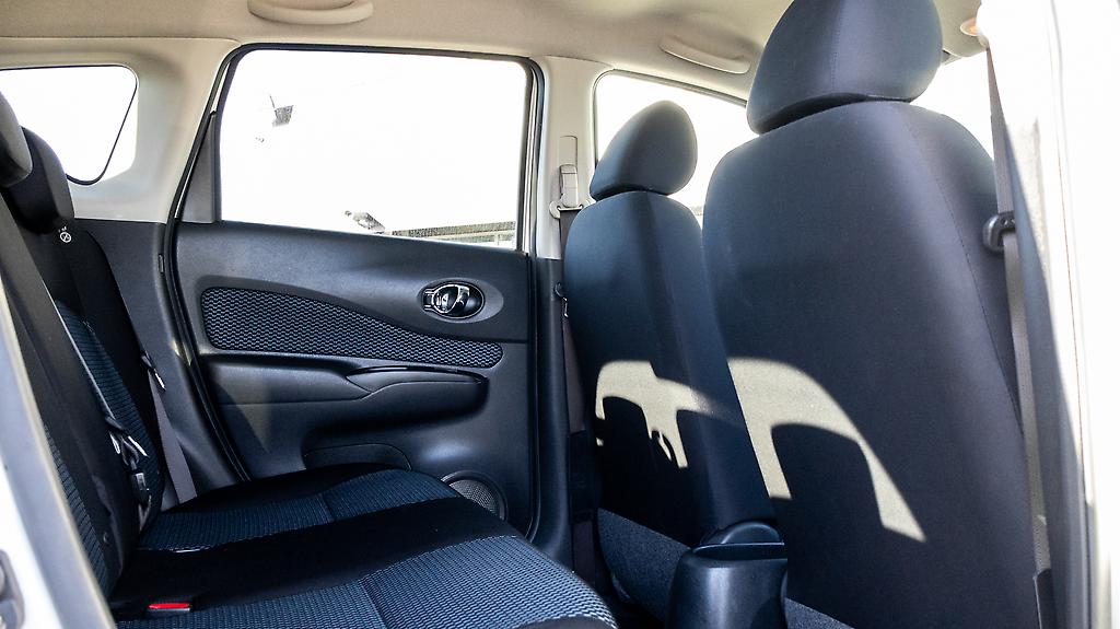 2014 Nissan Note Aero Style Emergency Brake image 332484