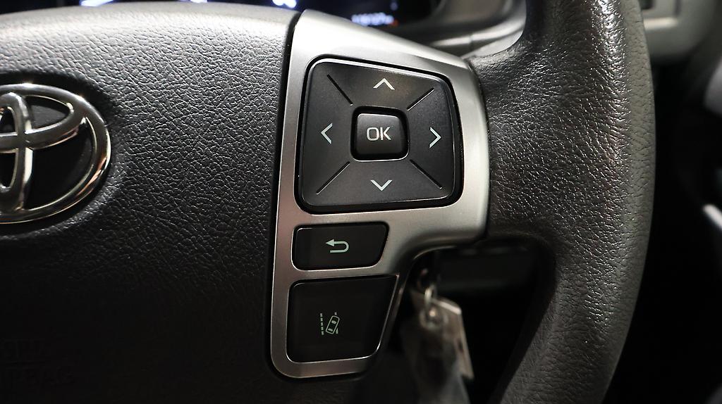 2022 Toyota Hiace DX + Toyota Safety Sense image 332910