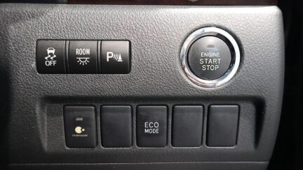 2013 Toyota Vellfire 2.4Z image 335536