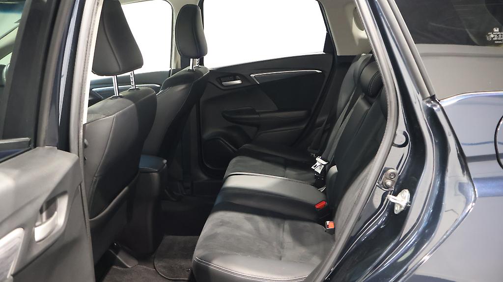 2015 Honda Shuttle Hybrid Z image 331340
