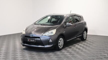 2012 Toyota Aqua G Hybrid image 335204