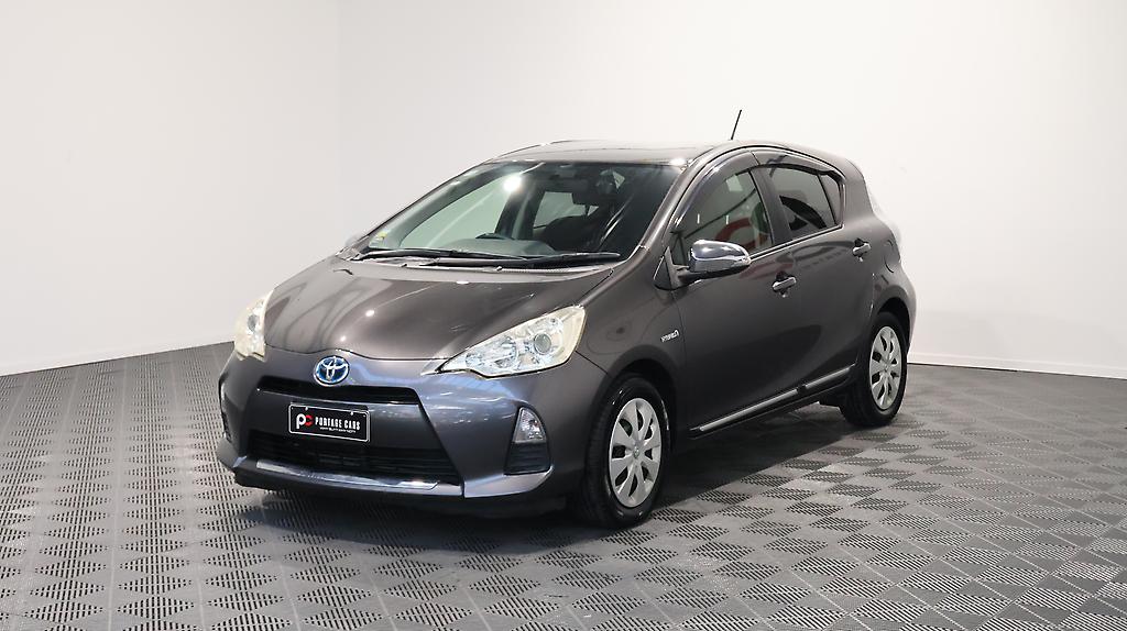 2012 Toyota Aqua G Hybrid image 335204