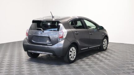 2012 Toyota Aqua G Hybrid image 335206
