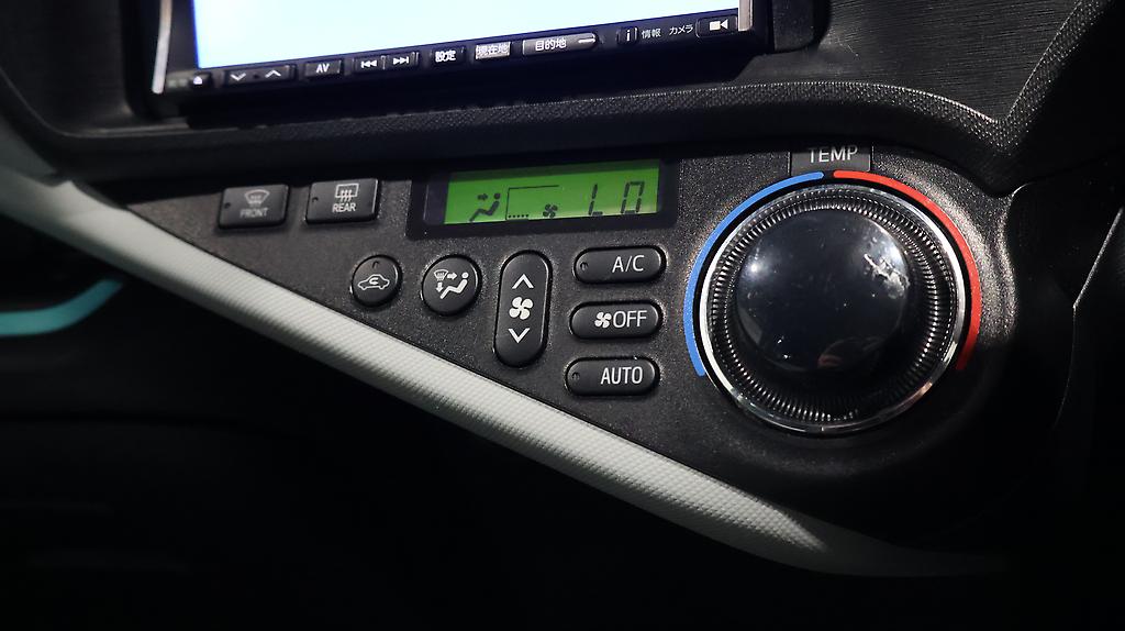 2012 Toyota Aqua S model with Alloys Push Start & Reverse Camera image 336012