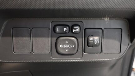 2012 Toyota Auris image 330836