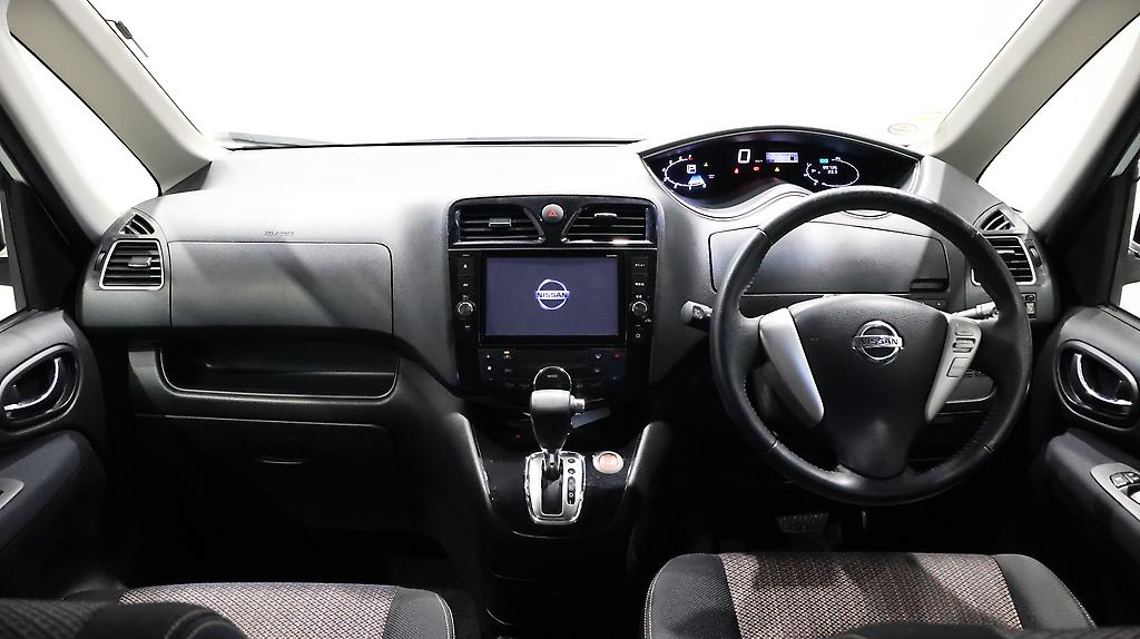 2014 Nissan Serena Highway Star S-Hybrid image 331776