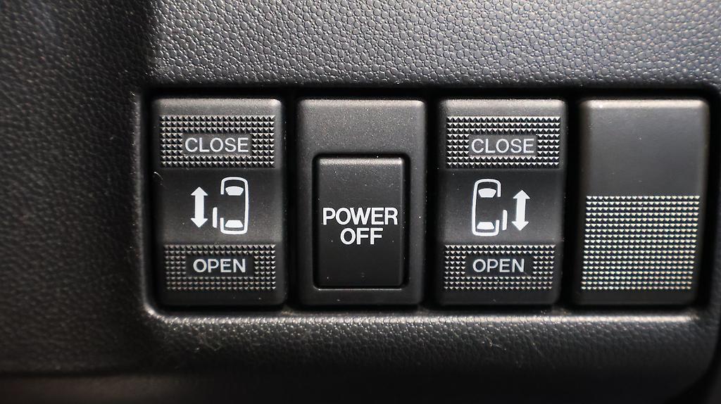 2013 Mazda Premacy 20S Skyactiv image 333553