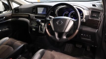 2013 Nissan Elgrand image 330854