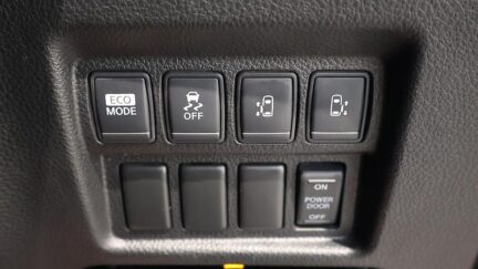2013 Nissan Elgrand 250 Highway Star Black Leather image 335846