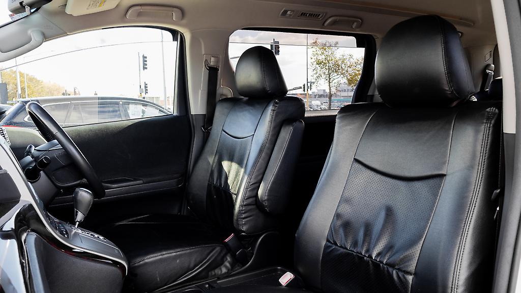 2012 Toyota Vellfire 7 seater , Parking sensor Leather covers image 330814