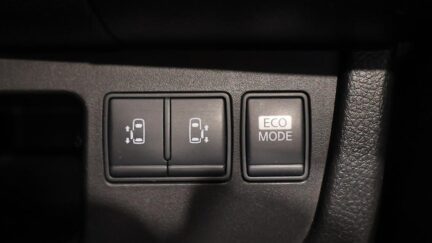 2013 Nissan Serena image 335802