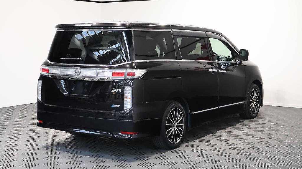 2013 Nissan Elgrand image 330845