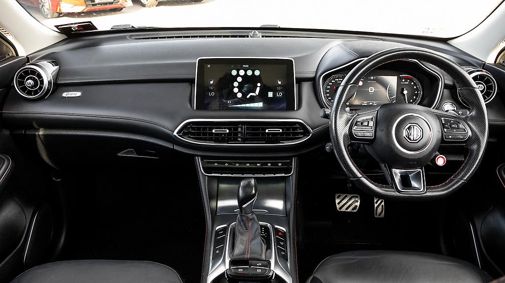 2022 Mg Hs 2.0PT/4WD/6AT Essence NZ New Low kms image 331512