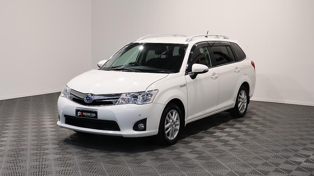 2014 Toyota Corolla Hybrid Fielder image 332990