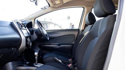 2014 Nissan Note Aero Style Emergency Brake image 332491