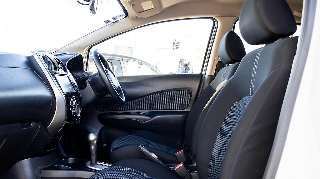 2014 Nissan Note Aero Style Emergency Brake image 332491