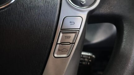 2018 Toyota Prius ALPHA image 335736