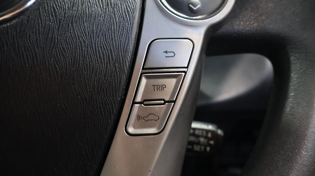 2018 Toyota Prius ALPHA image 335736
