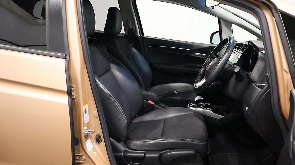 2014 Honda Fit Hybrid image 330963
