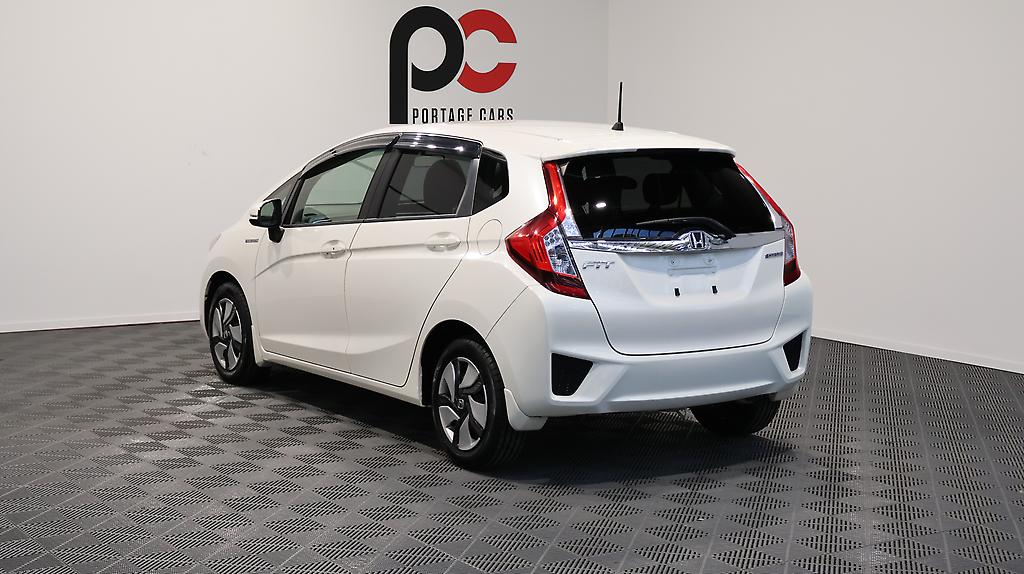 2014 Honda Fit Hybrid L Package image 335957