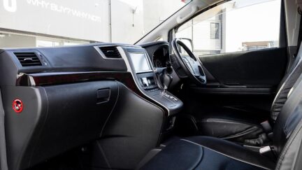 2012 Toyota Vellfire 7 seater , Parking sensor Leather covers image 330816