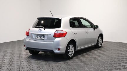 2012 Toyota Auris image 330823